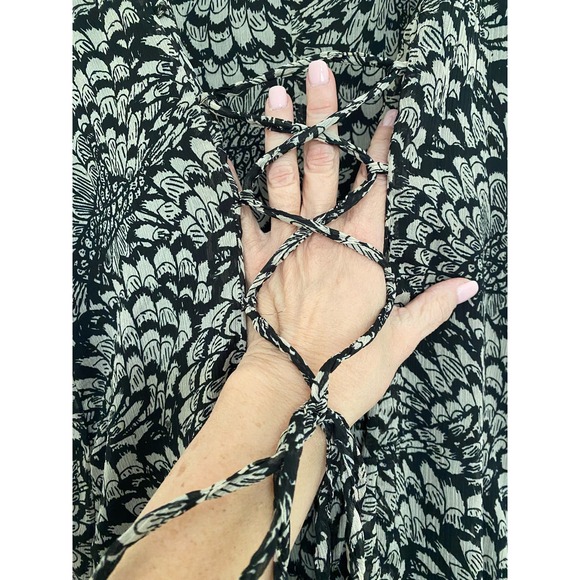 The Pyramid Collection Women's Feather Chiffon Dress, Beige & Black, Large - Picture 9 of 9